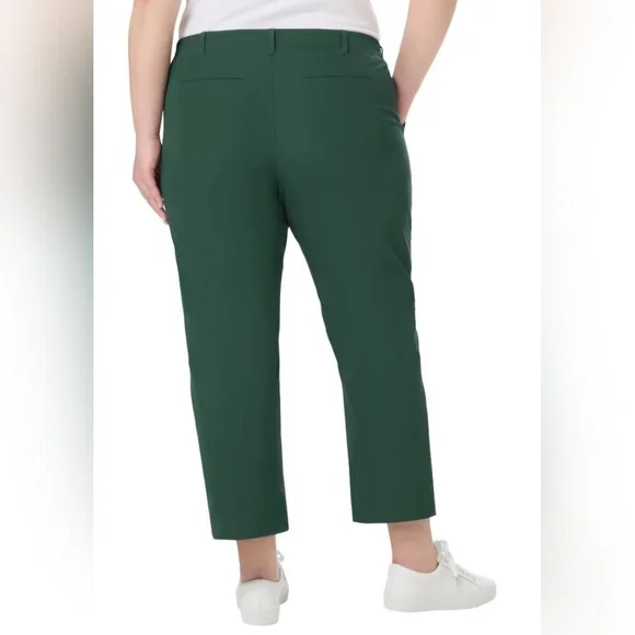 Kirkland Women's Green Travel Cropped Pants - Picture 2 of 2